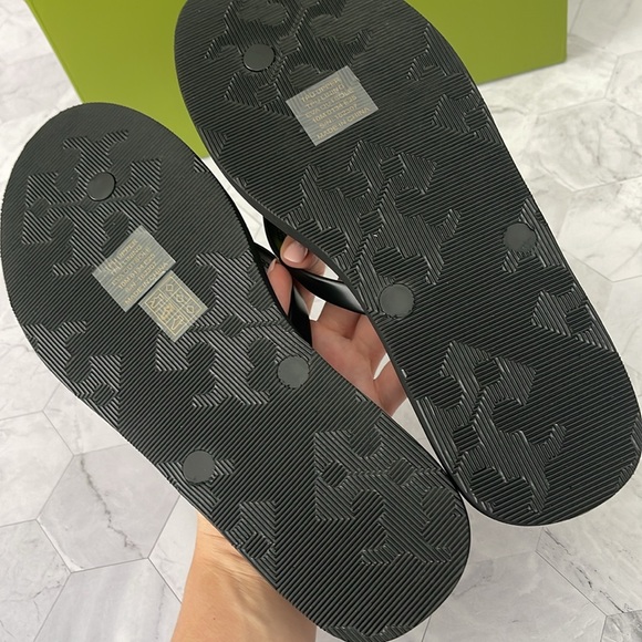 New, Authentic TORY BURCH Black KIRA FLIP-FLOP Sandals shoes size 9 SALE - Picture 11 of 14